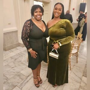 Elegant Green Velvet One-Shoulder Dress